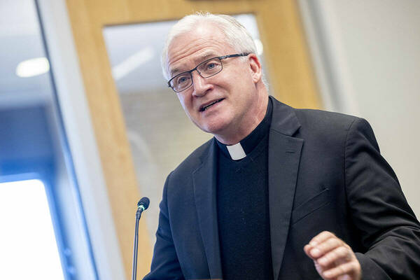 Rev. Daniel G. Groody, C.S.C., speaks at the opening of the symposium. Photo courtesy of Becky Malewitz, Hesburgh Libraries.