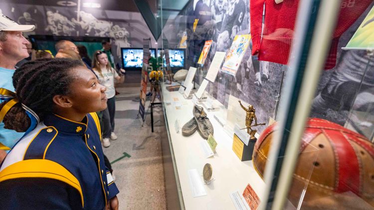 Shamrock Series exhibit drew thousands of fans to the Green Bay Packers Hall of Fame, connecting generations through more than a century of Notre Dame and Wisconsin football history.
