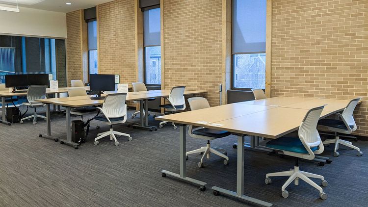 Located on the 2nd Floor in the northeast section, the Navari Family Center for Digital Scholarship is furnished with several seating options, including high-top tables, large study tables, lounge chairs, and screen-sharing pods. Whiteboards and mobile monitors are typically scattered throughout the space.